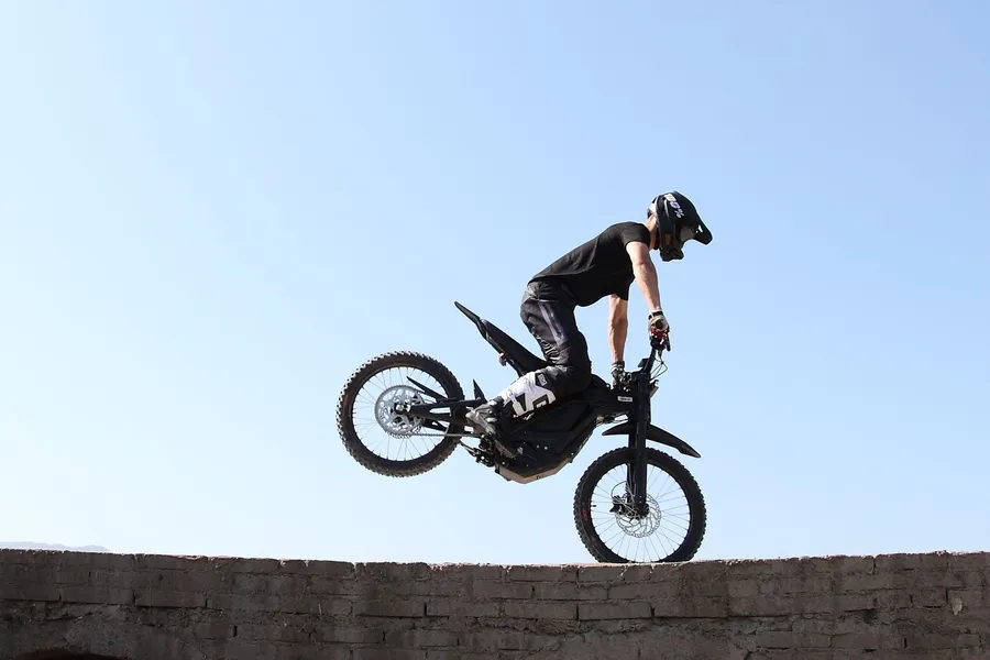 Front wheelie on e-bike