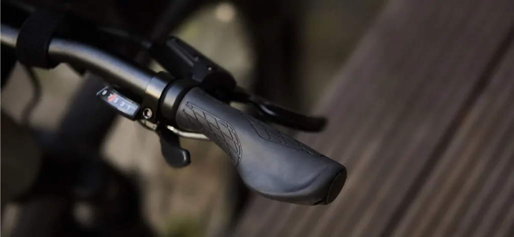 a close up of a e-bike handlebar