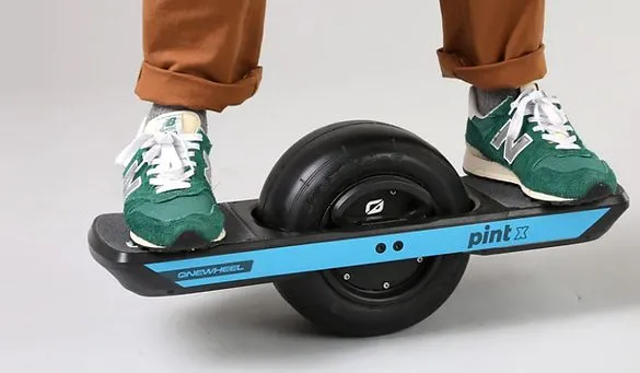 Riding OneWheel pint x