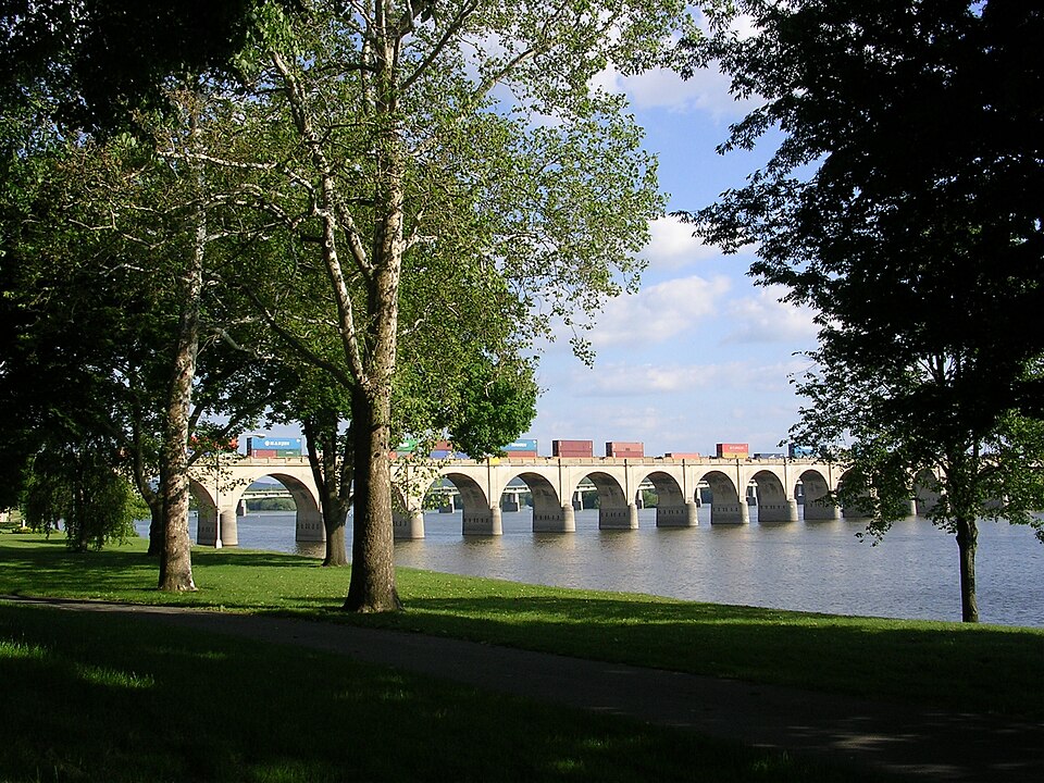 Riverfront Park and City Island